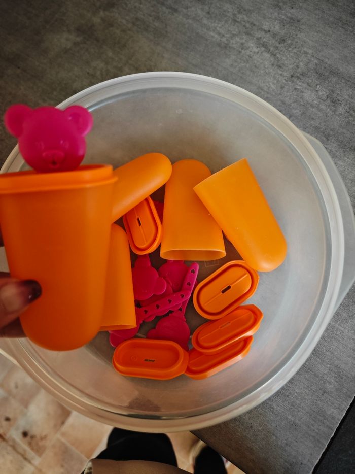 Tupperware pour faire des glaces à l'eau