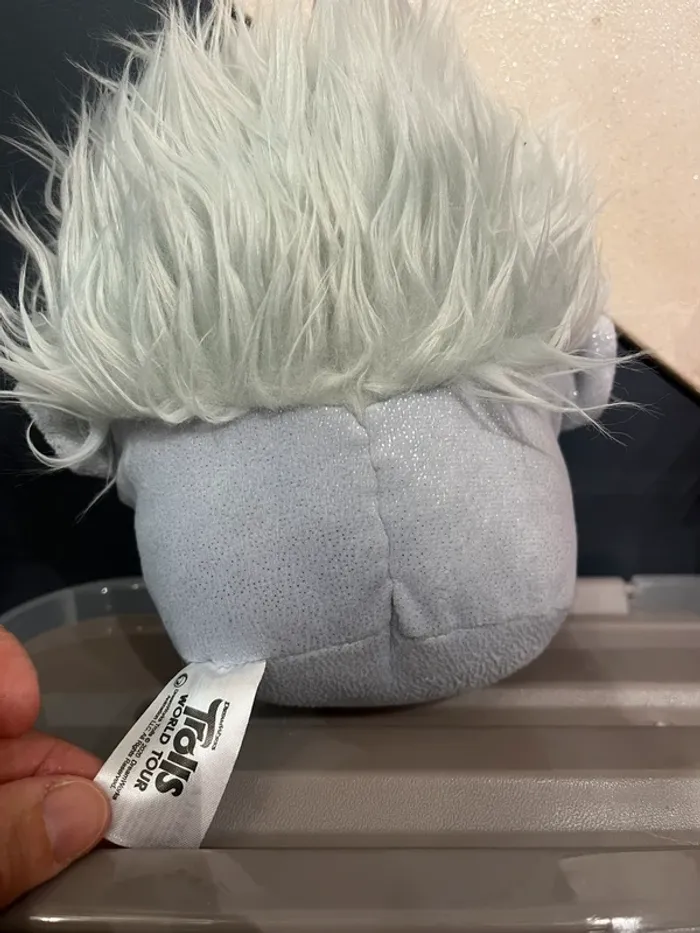 À saisir ! Lot de 2 peluches Trolls environ 20 cm - photo numéro 3