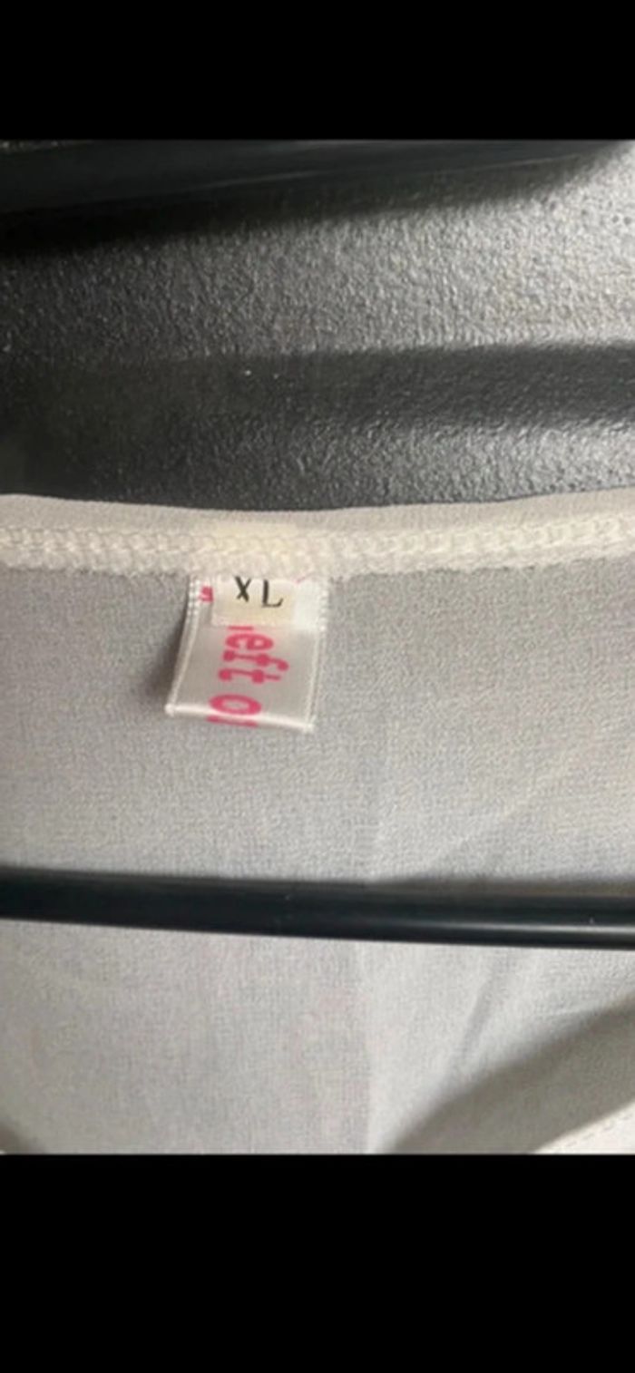 Chemisier blanc ajouré, taille XL - photo numéro 3