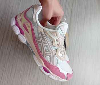 Chaussure asics gel nyc rose