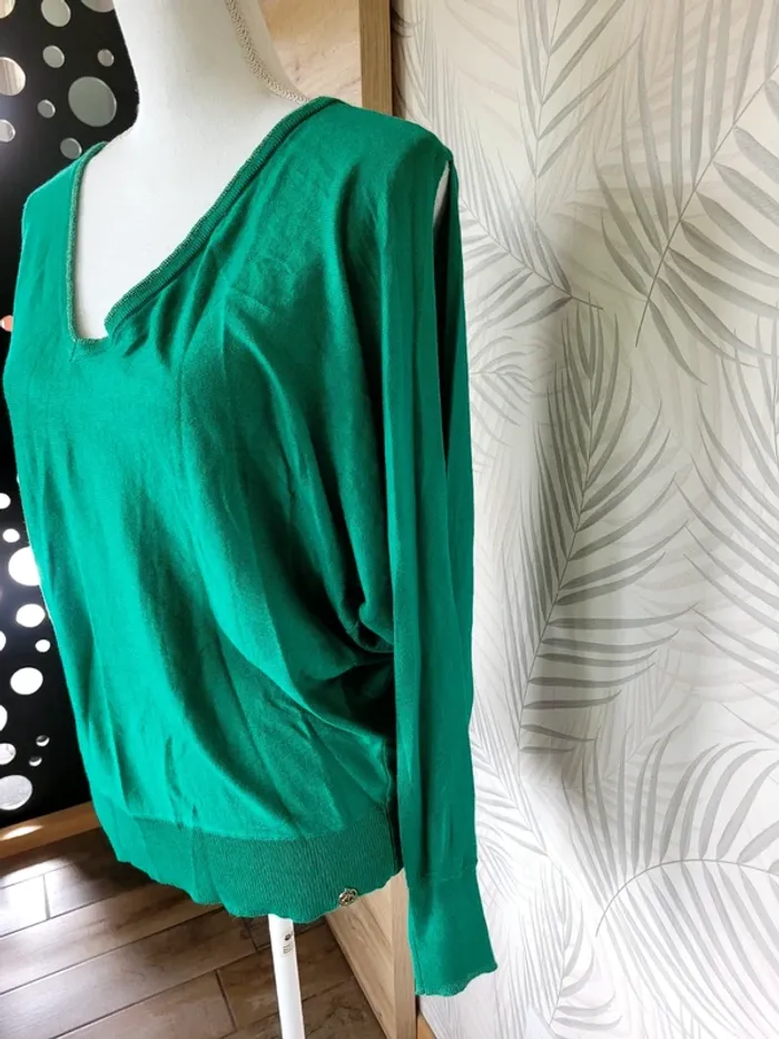 Pull femme taille M vert avec bras ouvert - photo numéro 2