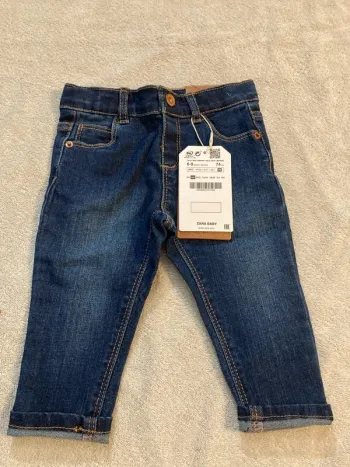 Jeans neuf 9 mois