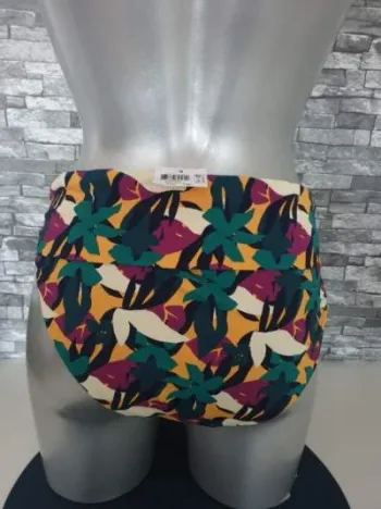 Culotte de bain fleuri T46