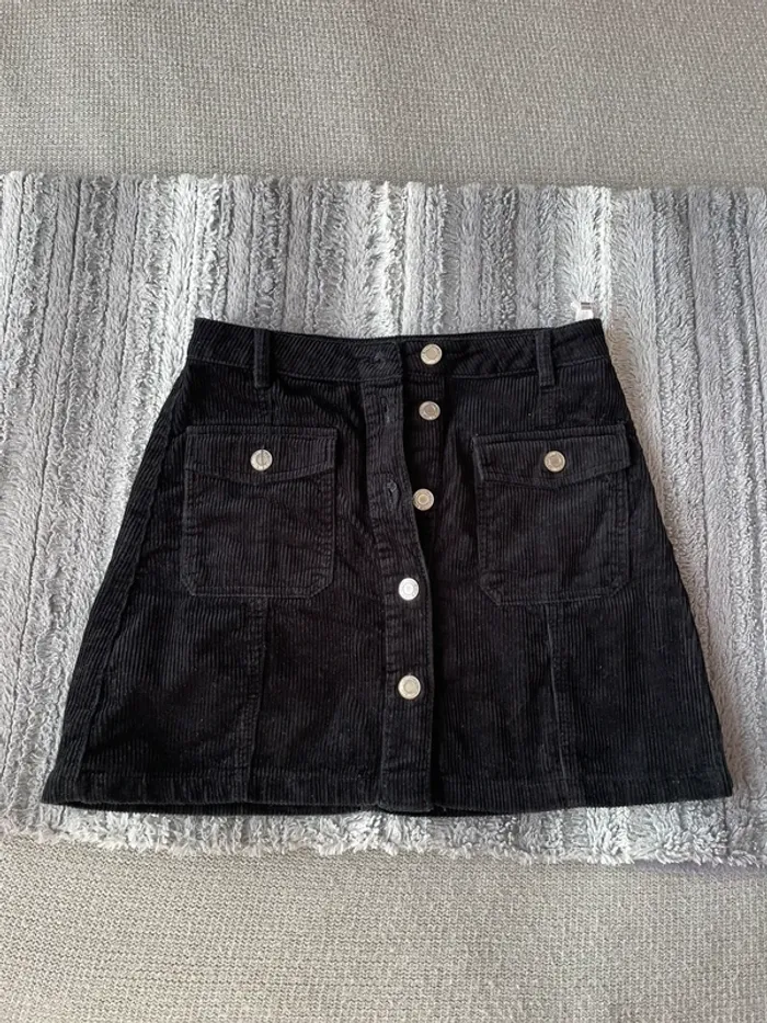 Jupe noire Stradivarius