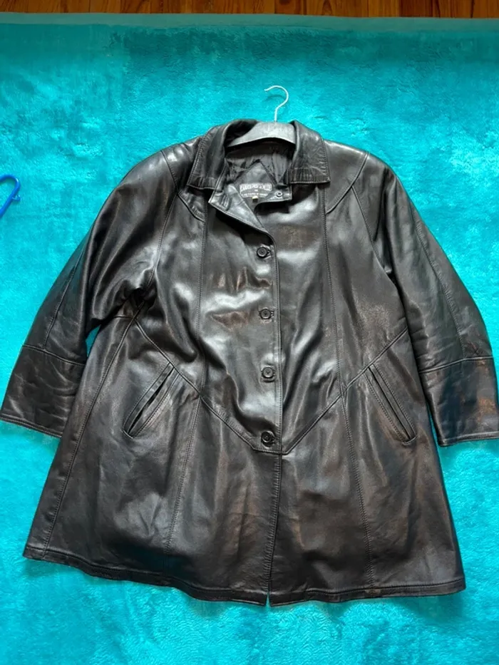Veste longue en cuir noir - photo numéro 2