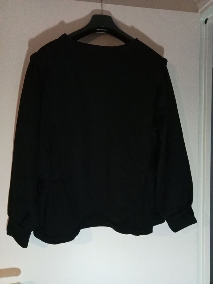 Sweat neuf - photo numéro 2