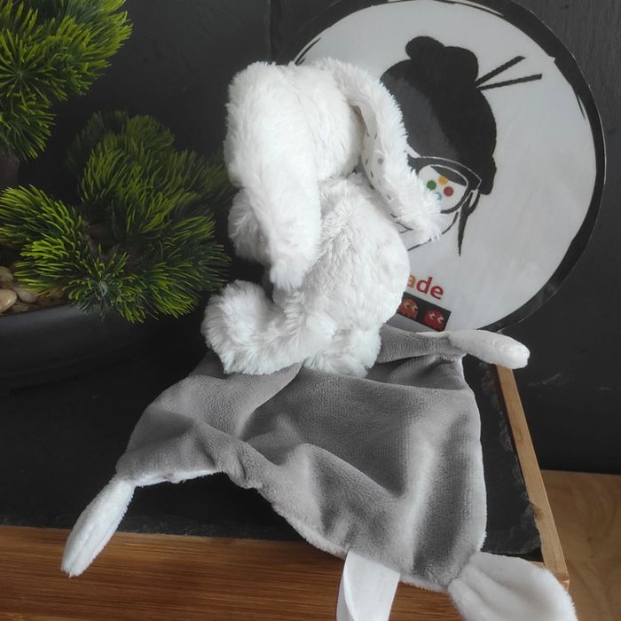 Doudou Lapin Mouchoir Blanc gris marron Pois Bébé Pommette Intermarché   #geektradedoudou - photo numéro 2