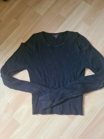 Pull noir épaules dénudées / Taille S