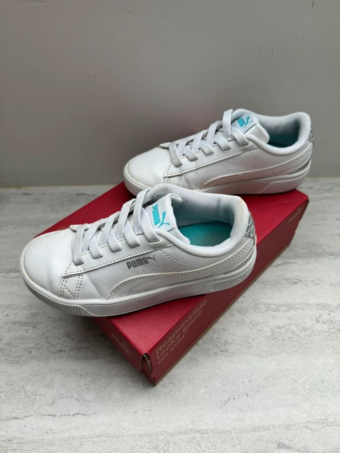 Basket puma blanche bleu et holographique T31 TBE - photo numéro 3
