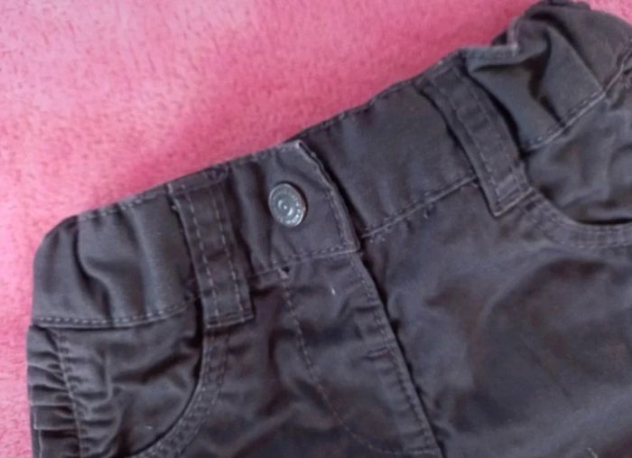 Short Kiabi taille 3 mois en très bon état - photo numéro 2