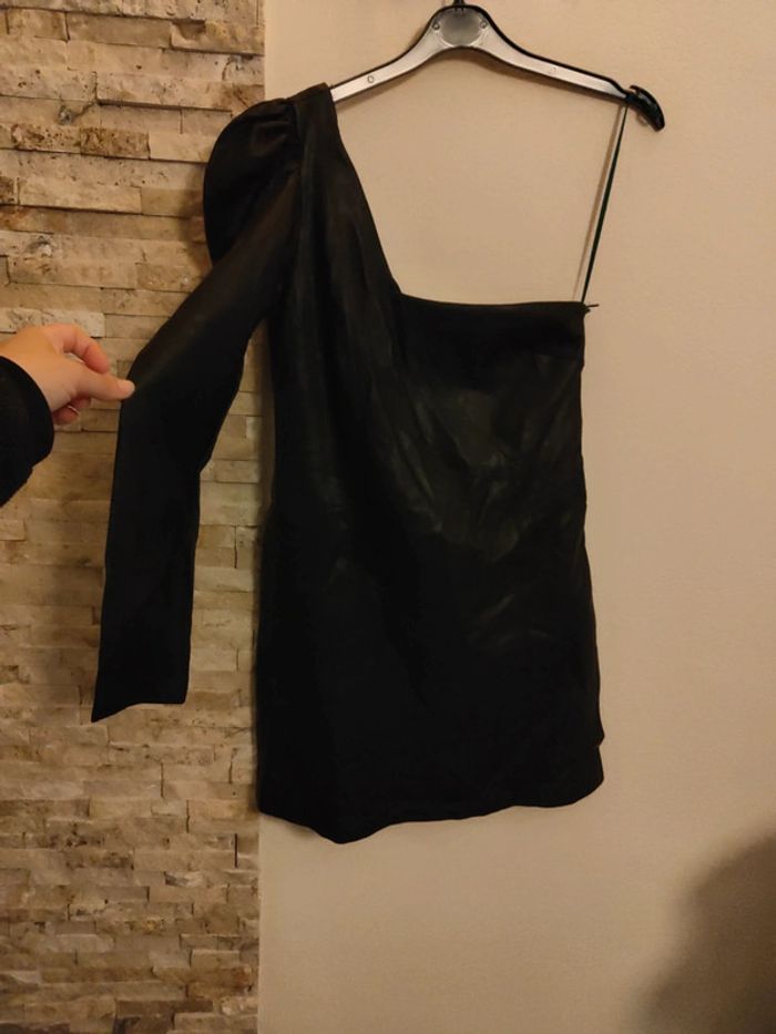 Robe simili cuir Zara taille S - photo numéro 1