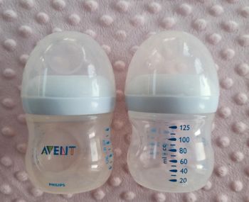Lot 2 biberons Avent