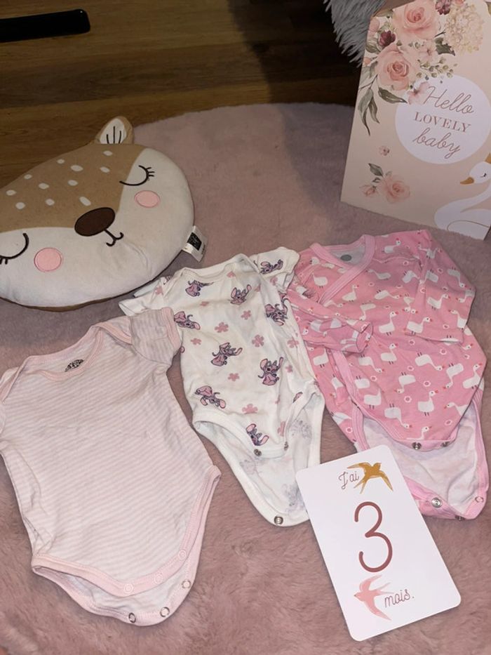 Lot de 3 body 3 mois ML et MC