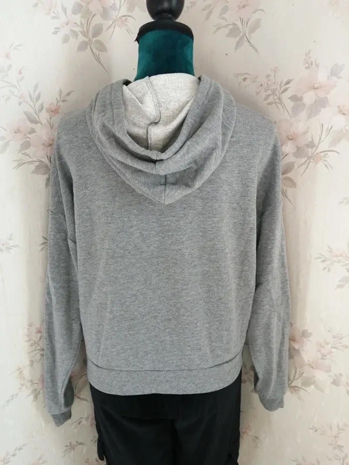 Sweat à capuche gris avec message et dessin mickey / fb sister X disney / (L) - photo numéro 6