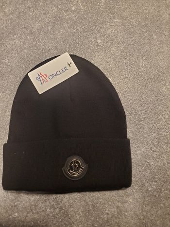 Vend bonnet noir