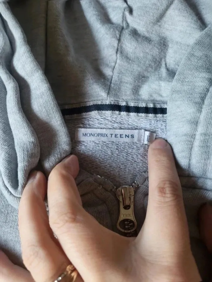 Lot de 3 sweats taille 12 ans - photo numéro 7