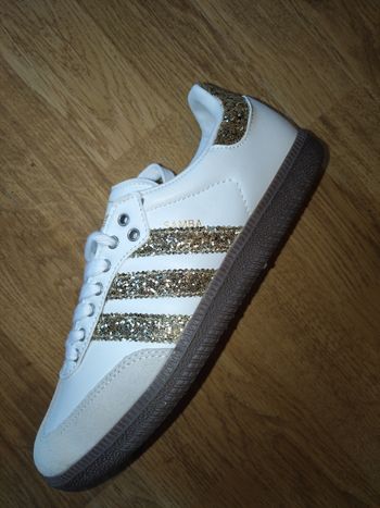 Baskets adidas samba paillette dorée taille 38 