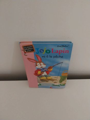 Livre jojo lapin va à la pêche