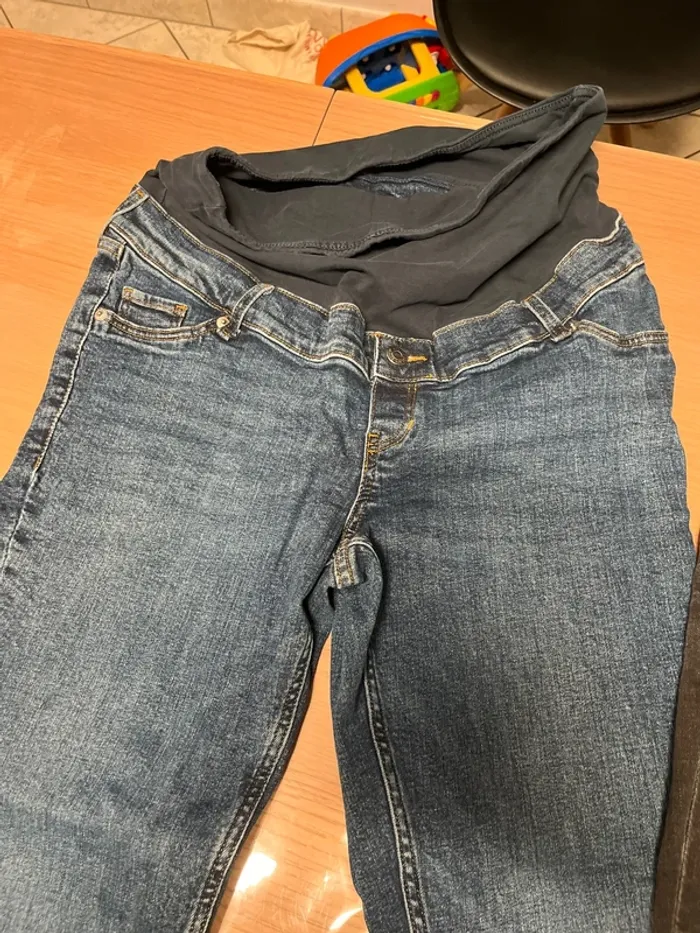 2 pantalons maternité taille M h&M - photo numéro 2