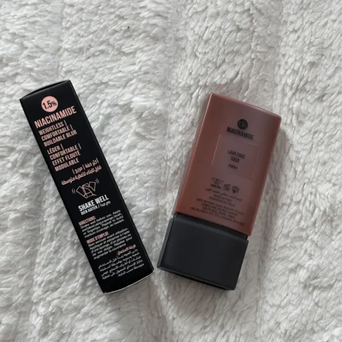 Fond de teint - Easy blur - Lava cake 590R - Huda beauty - photo numéro 2