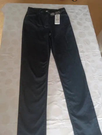 Pantalon jeans femme Betty Barclay taille 36 coupe perfect body neuf