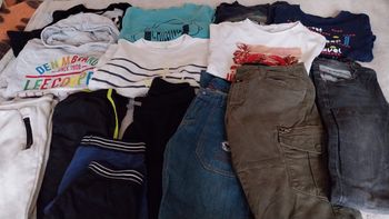 1 lot de 13 vêtements garçon 12 ans
