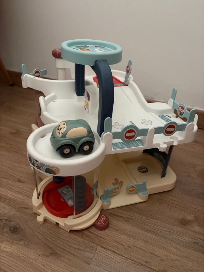 🚗 Beau garage Smoby – avec rampe et ascenseur - photo numéro 3