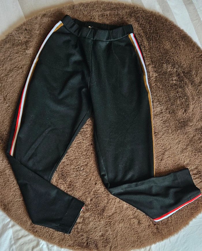 Superbe pantalon habillé Pull&Bear, taille XS. Coupe ajustée, - photo numéro 2