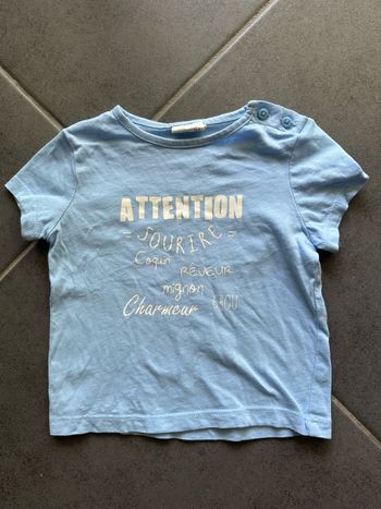 Tee-shirt bleu clair Taille 12 mois