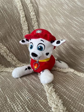 Peluche doudou 16cm pat patrouille chien dalmatiens  pompier Marshall rouge et blanc très bon état