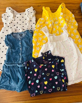 Lot de robes & combinaisons shorts fille