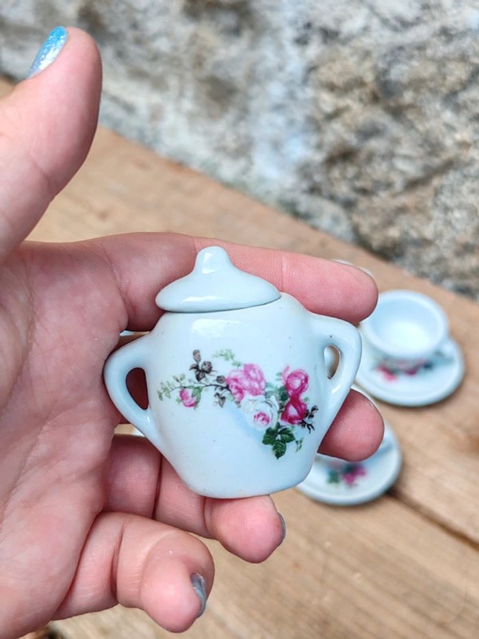 Dinette en porcelaine service à thé - photo numéro 6