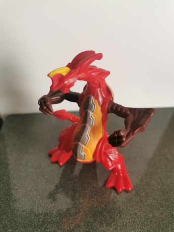 Bakugan spin master dragon rouge maxi figurine McDonald's