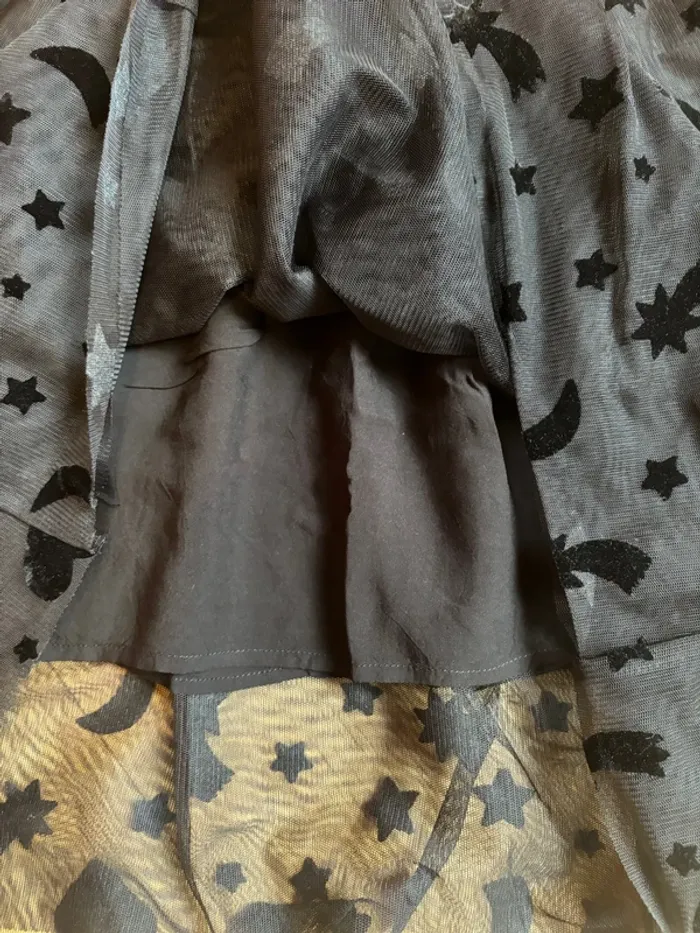 Jupe noire H&M 110/116 - Portée 1 fois - photo numéro 4