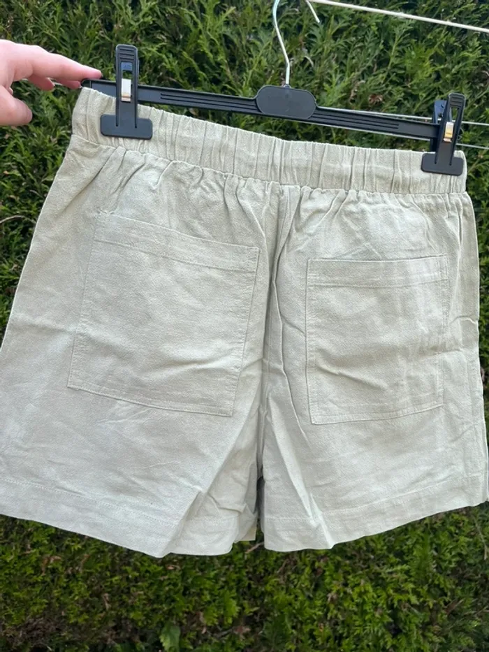 short rustique vert stradivarius - photo numéro 5