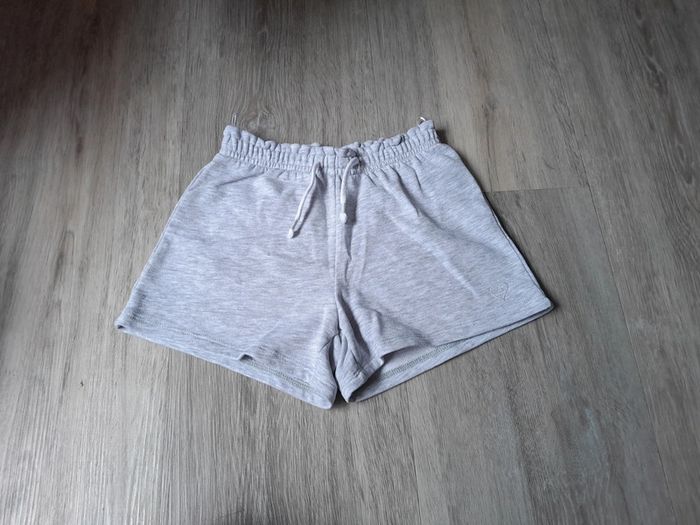 Short gris fille