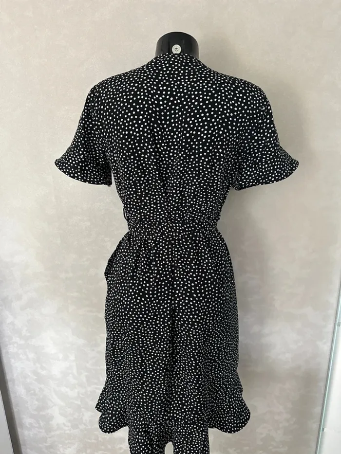 Robe neuve cache cœur  Vero Moda taille M - photo numéro 4