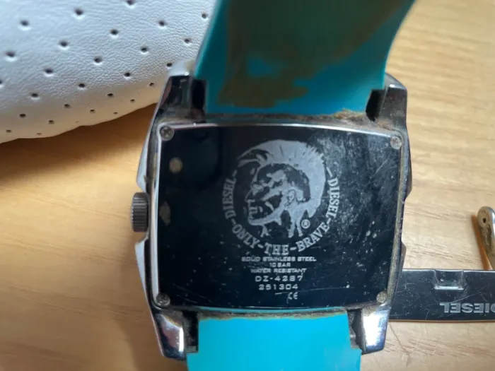 Montres Diesel avec Boîtier à restaurer - photo numéro 4