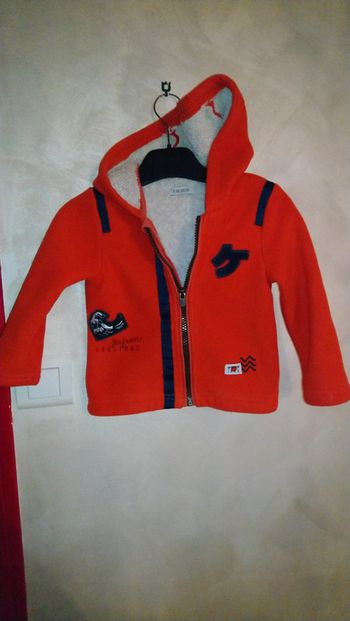 Jolie veste polaire chaude taille 18 mois IKKS