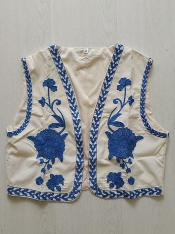 Veste sans manches avec broderies