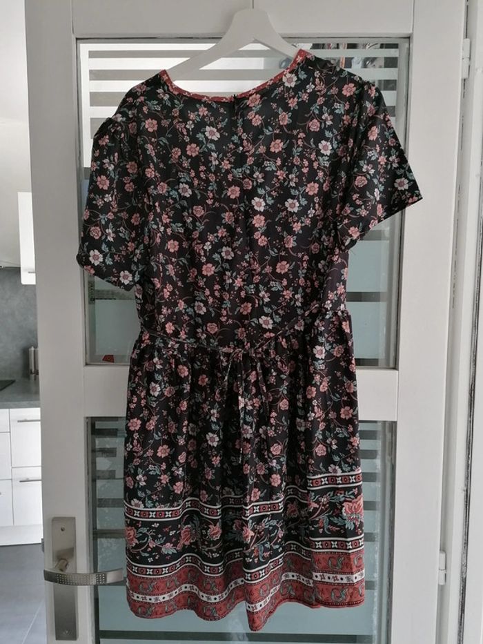 Robe neuf - photo numéro 2