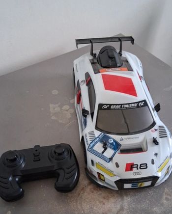 Voiture  course audi 