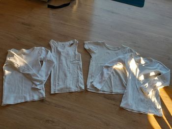 Lot 4 maillot de corps 6 ans