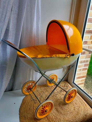 Landau vintage oeuf année 70