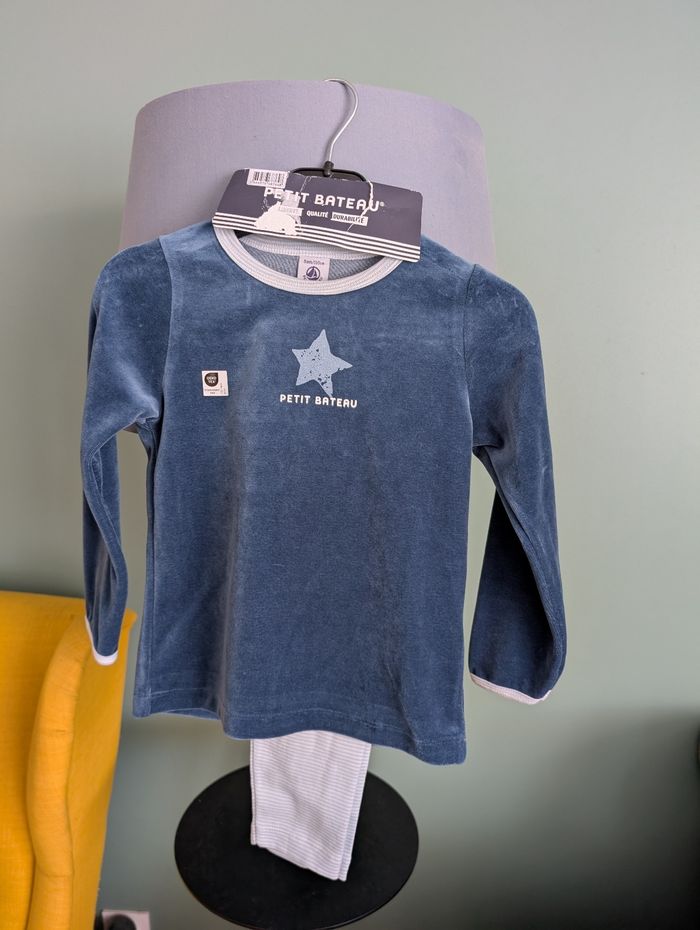 Pyjama garçon. Taille 5 ans. Neuf. Petit bateau - photo numéro 3