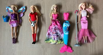Barbie papillon football sirène chanteuse