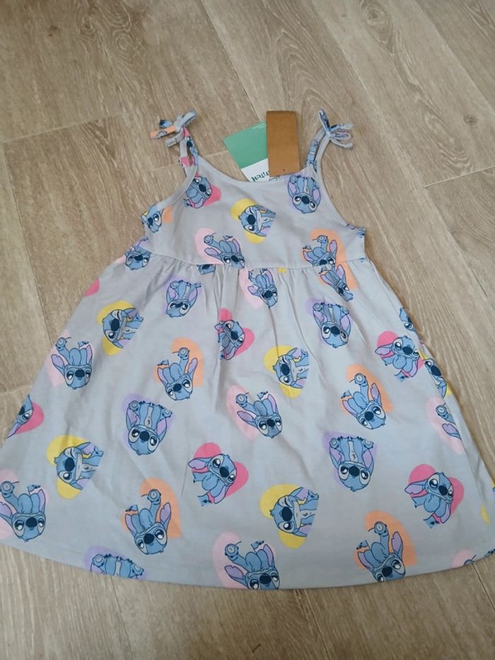 Robe neuve Stitch 5 ans - photo numéro 4