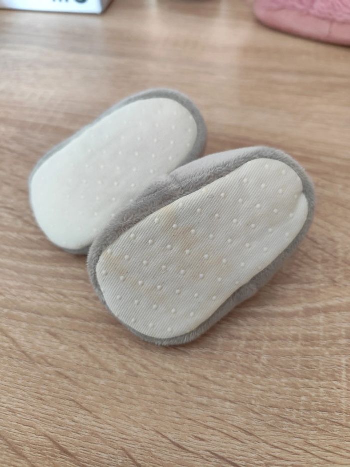 Chaussons bébé - photo numéro 3