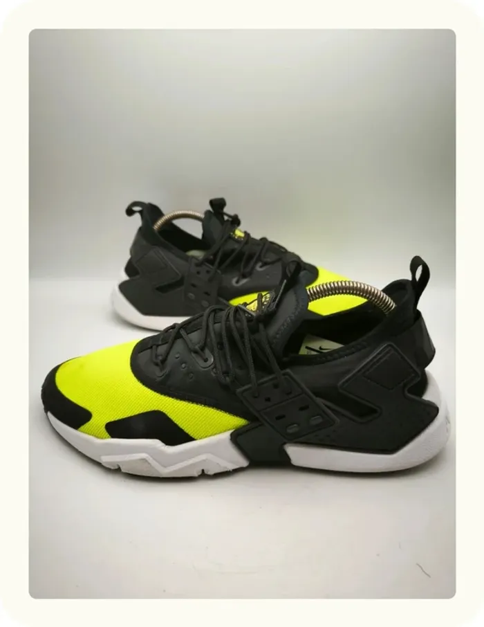 Baskets Nike air Huarache Drift noir volt Taille 43