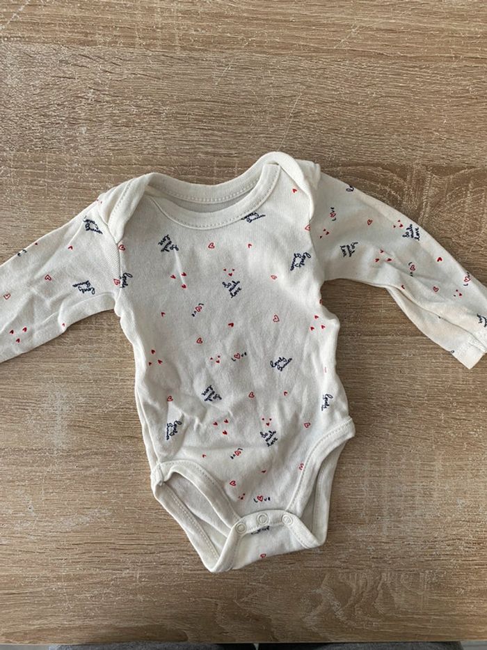Lot de 5 body manches longues - taille 1 mois. - photo numéro 4